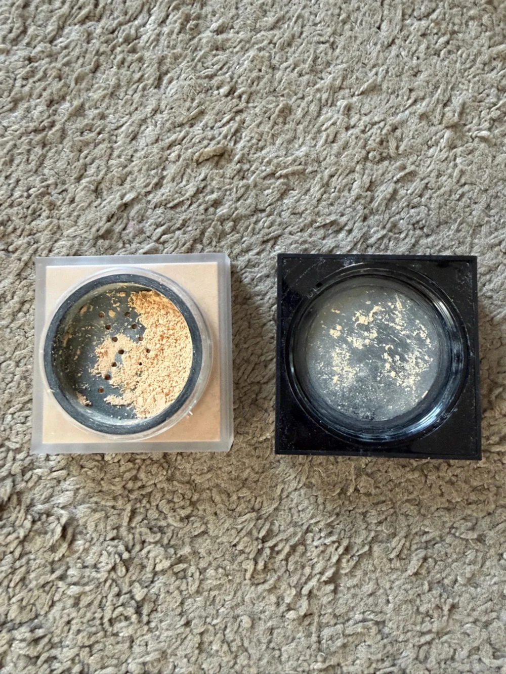 YSL Hyper Blur Loose Setting Powder shade 02